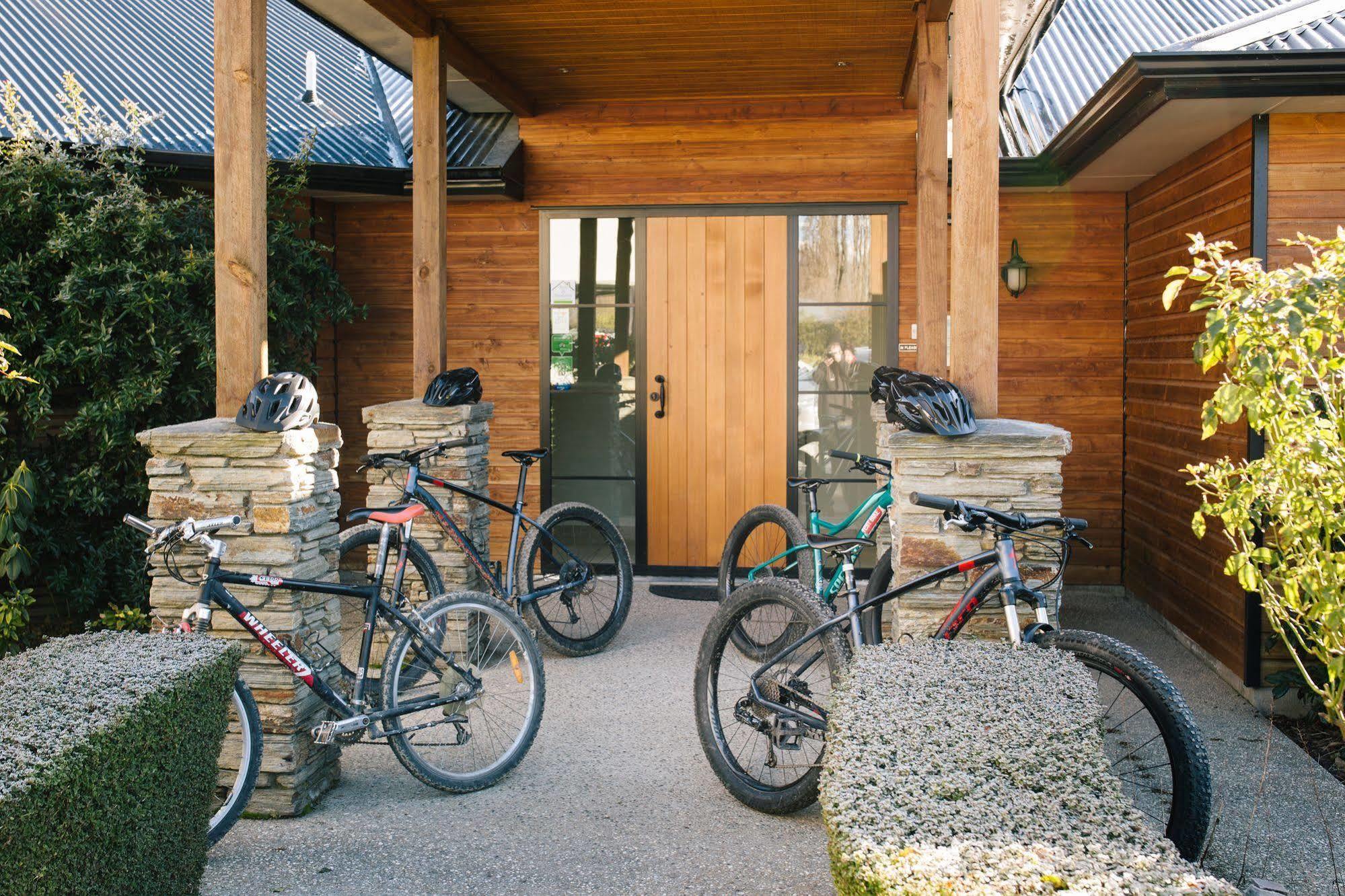 Wanaka Alpine Lodge Exterior photo